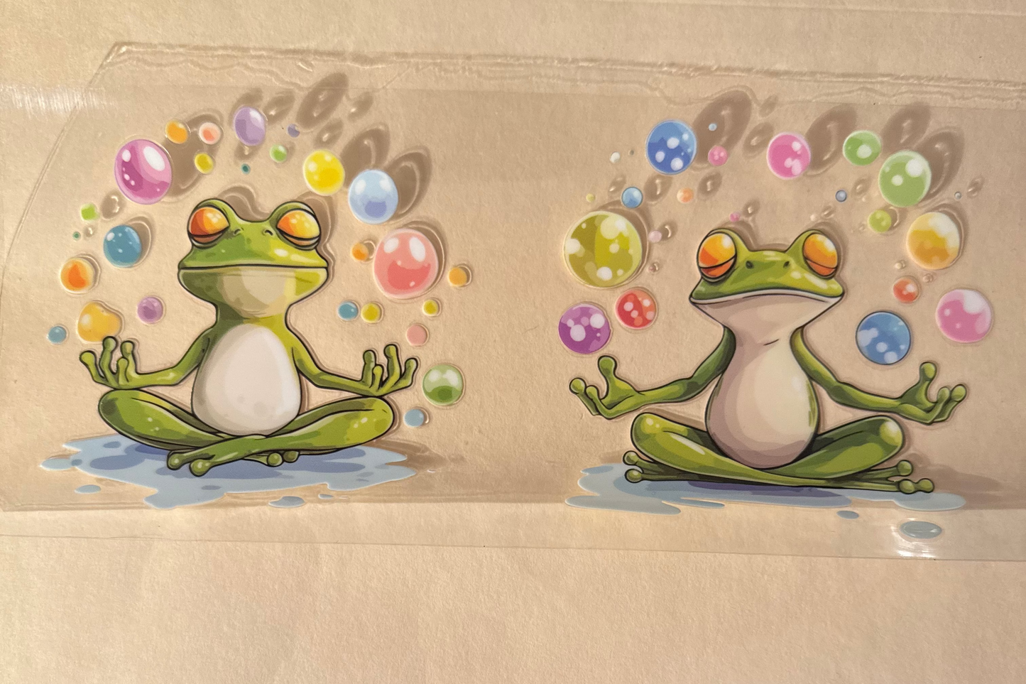 Frogs with balls cup wrap